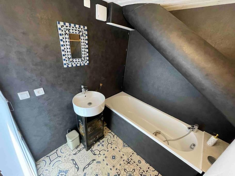 La Tiny House De Chaparon Apartman Lathuile Kültér fotó